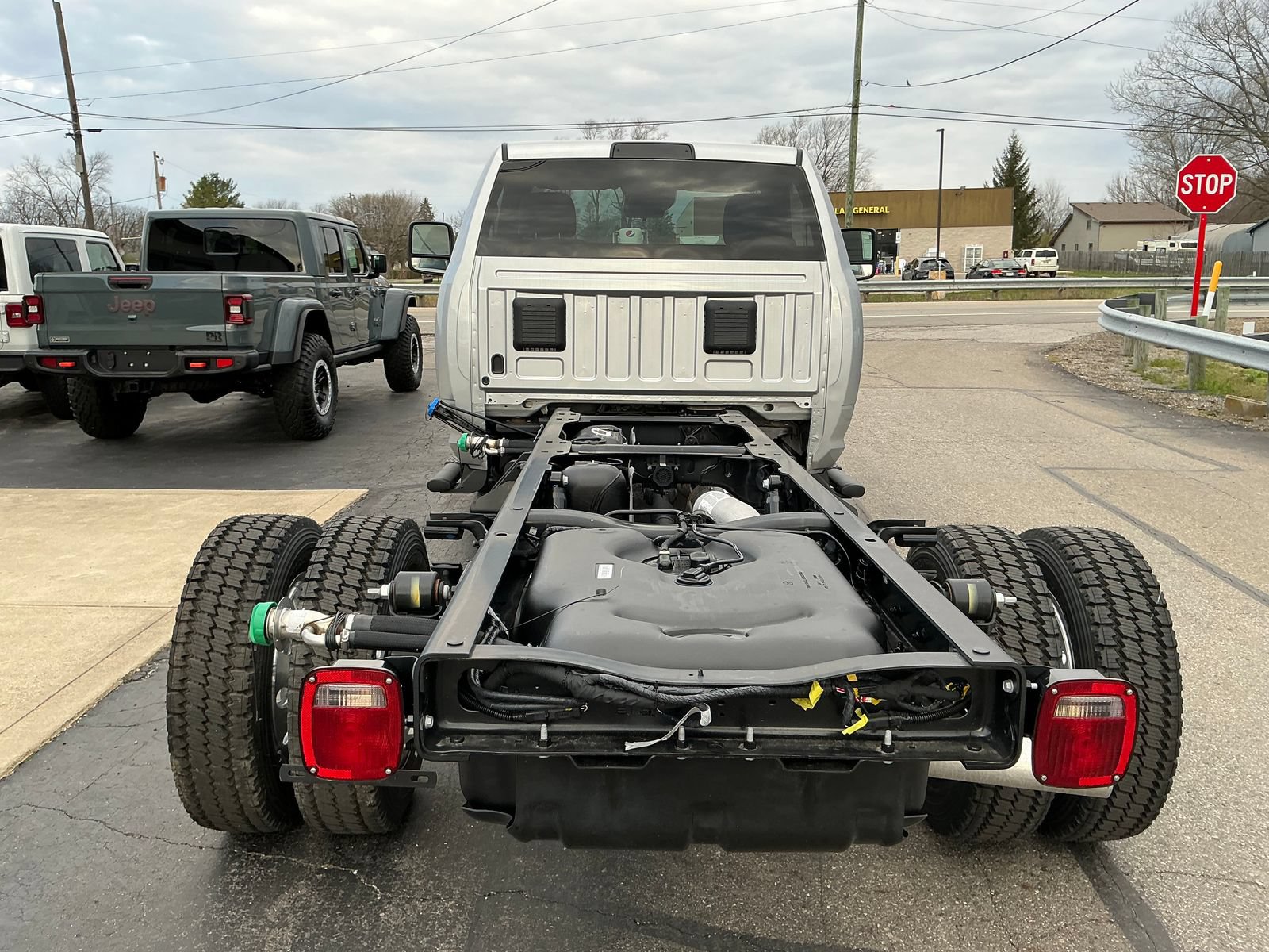 New 2026 RAM 5500 4x4 Regular Cab image 5