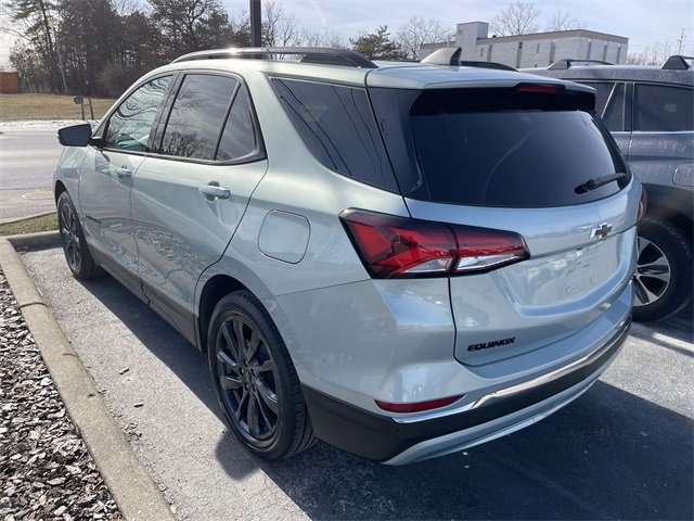Used 2022 Chevrolet Equinox RS w/ Infotainment Package image 7