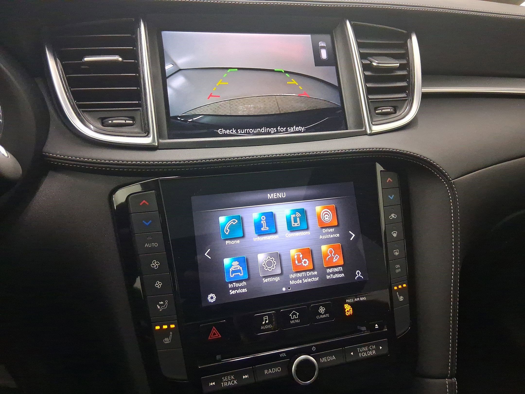 Used 2021 INFINITI QX50 Luxe w/ Appearance Package image 22