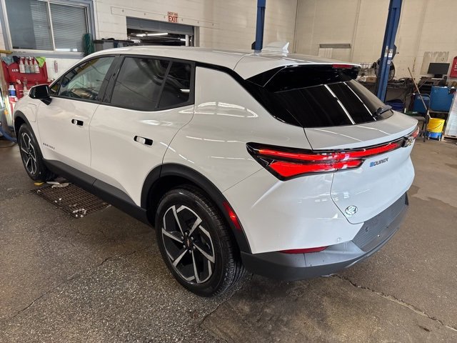 New 2026 Chevrolet Equinox EV LT image 4