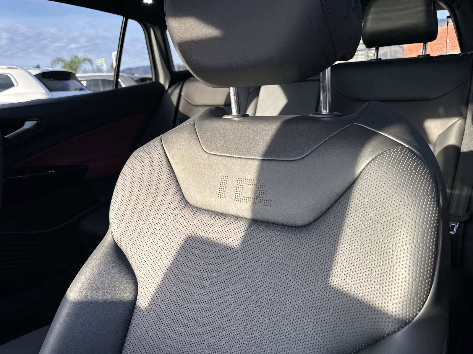 Used 2022 Volkswagen ID.4 Pro S image 17