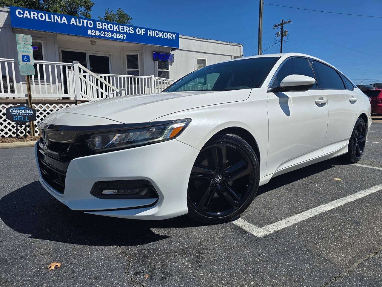 Used 2018 Honda Accord Sport image 2