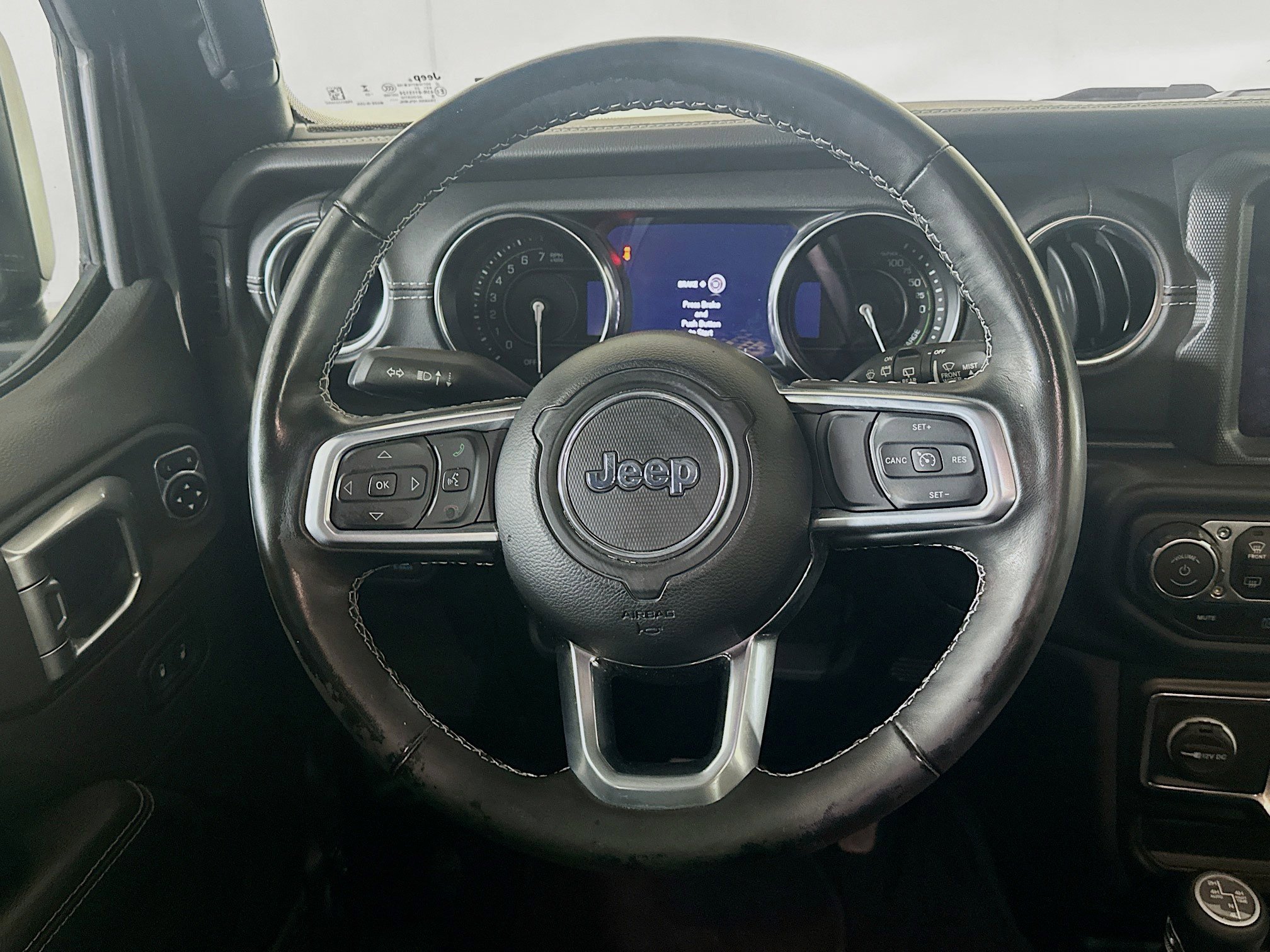 Used 2022 Jeep Wrangler Sahara w/ Cold Weather Group image 17