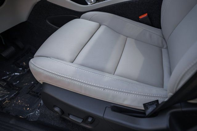 Used 2026 Volvo XC40 B5 Ultra w/ Protection Package Premier AWD/4WD image 31