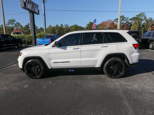 Used 2018 Jeep Grand Cherokee Laredo image 4