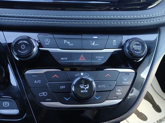 New 2026 Chrysler Pacifica Select image 25