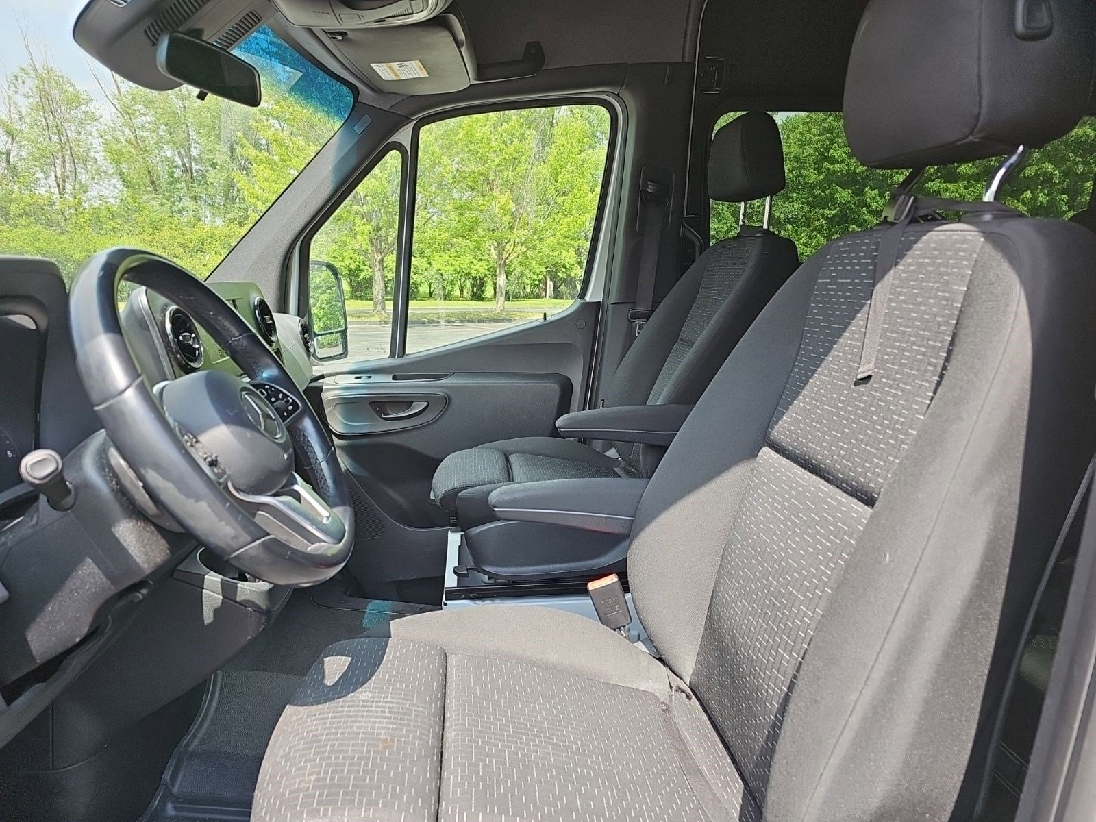 Used 2019 Mercedes-Benz Sprinter 2500 image 18