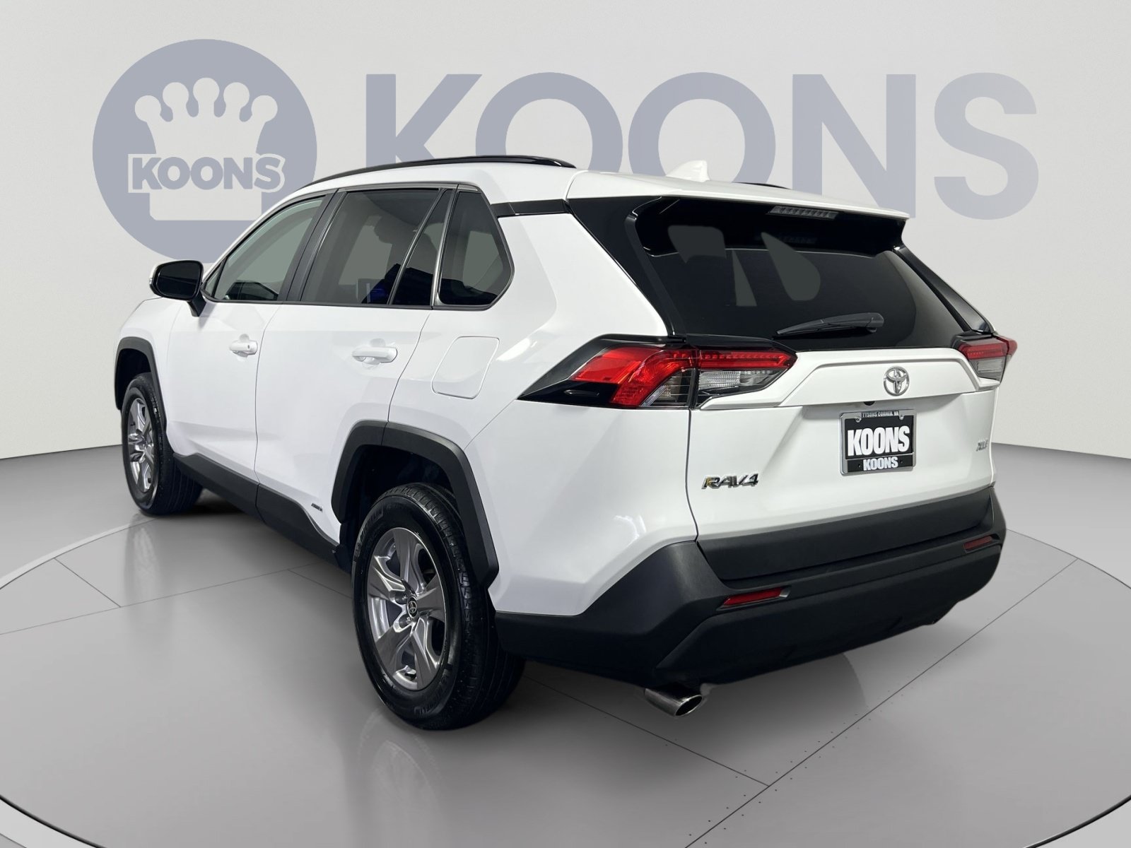 Used 2025 Toyota RAV4 XLE AWD/4WD image 8