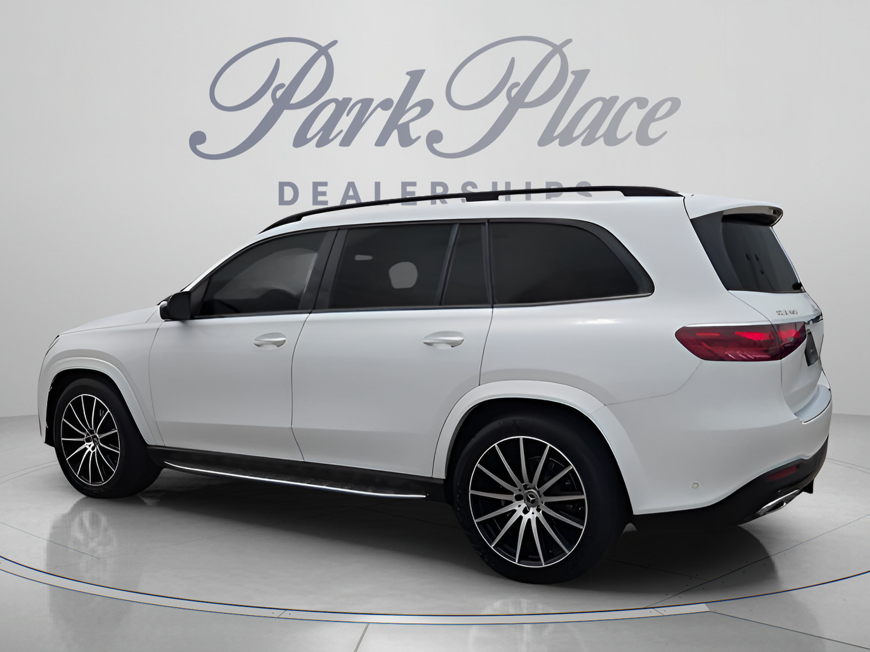 Used 2024 Mercedes-Benz GLS 450 4MATIC image 3