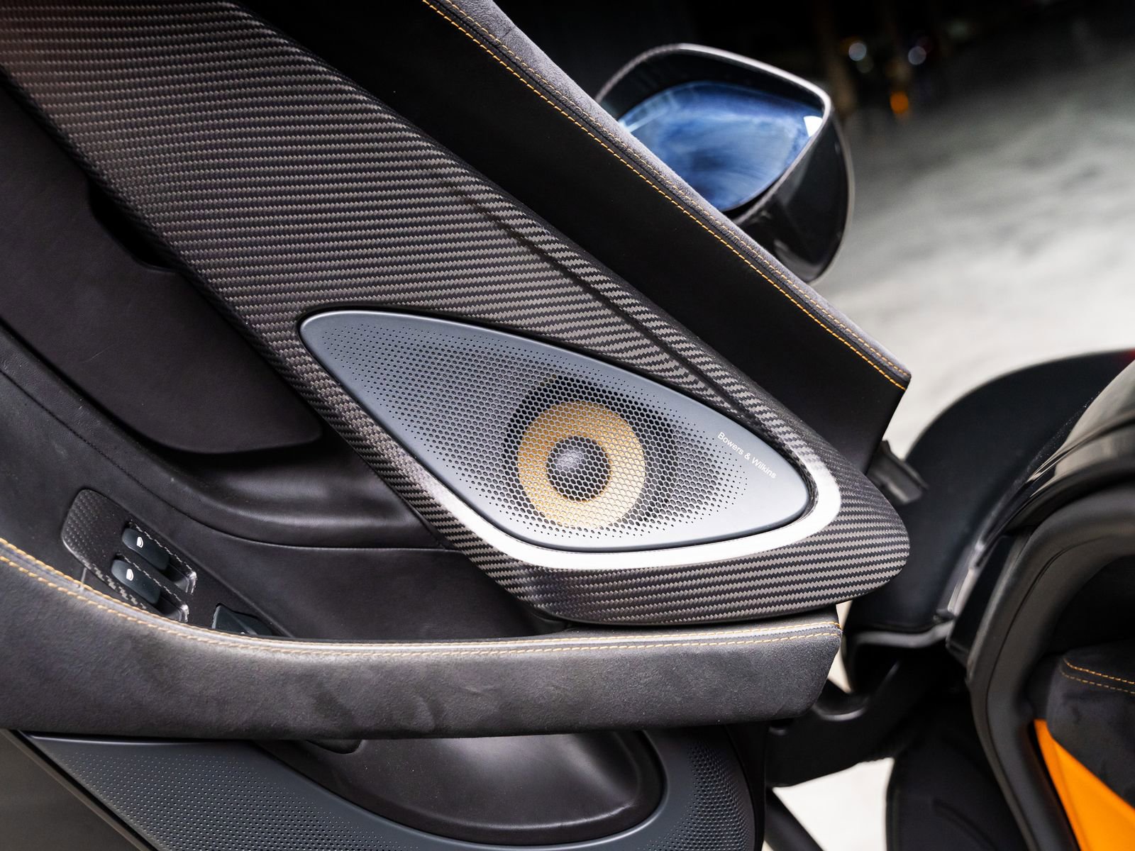 Used 2018 McLaren 570S Spider RWD image 60