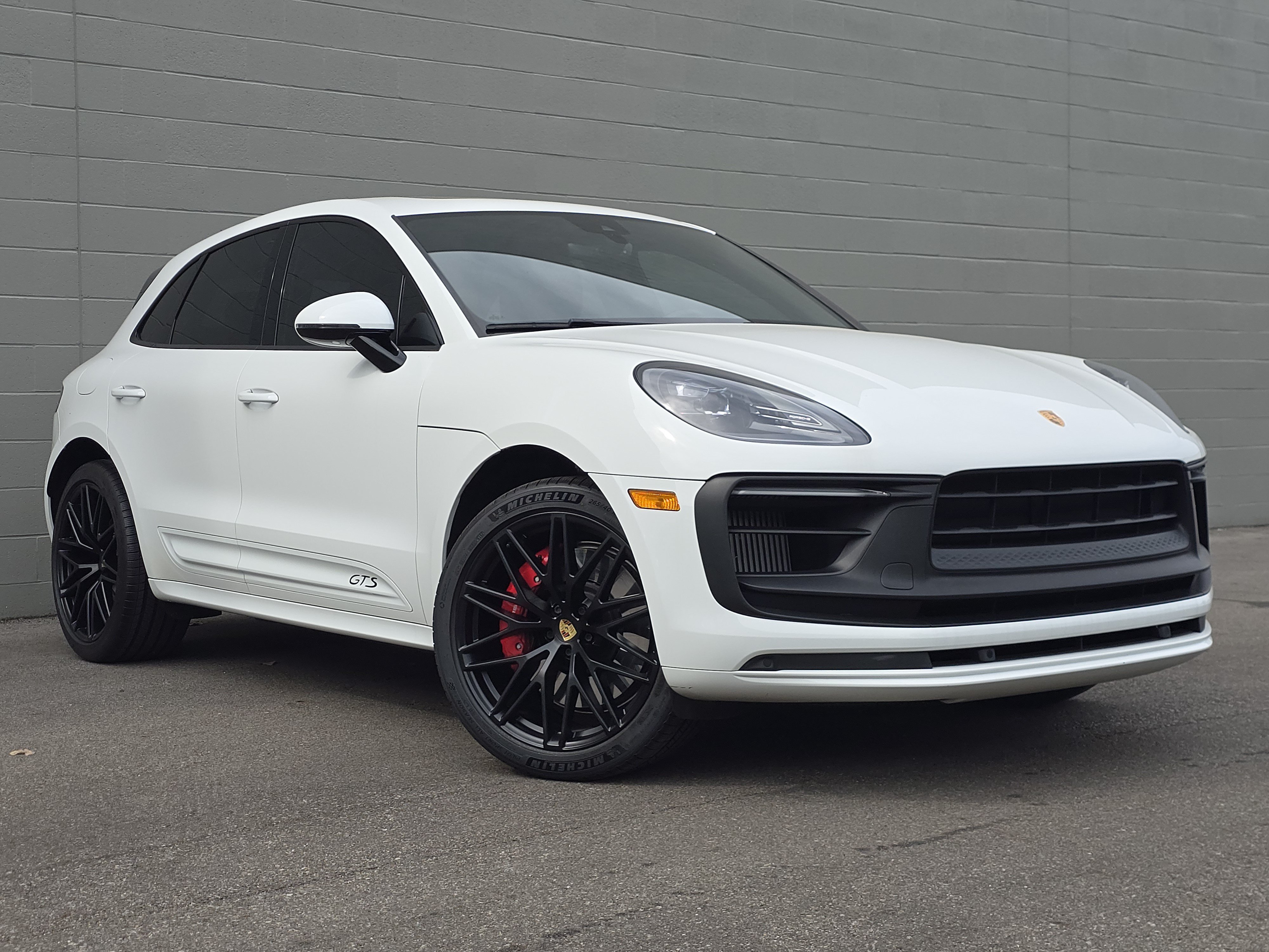 Certified 2022 Porsche Macan GTS AWD/4WD image 12