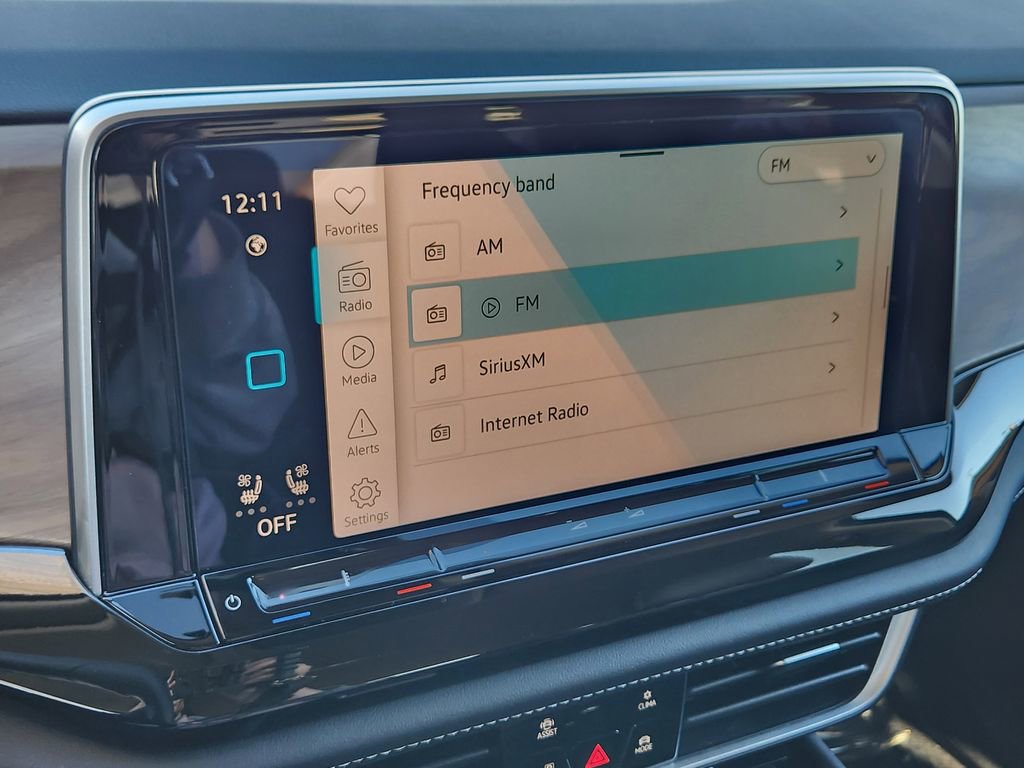 Used 2025 Volkswagen Atlas SE image 7