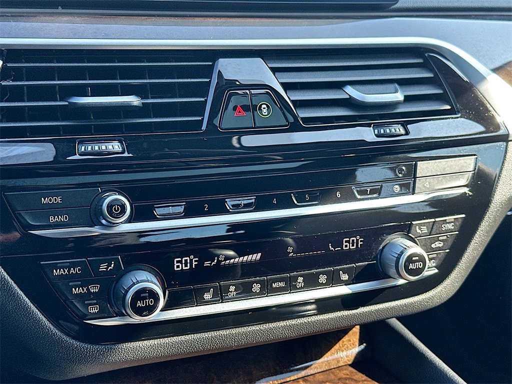 Used 2020 BMW 540i w/ Convenience Package image 14