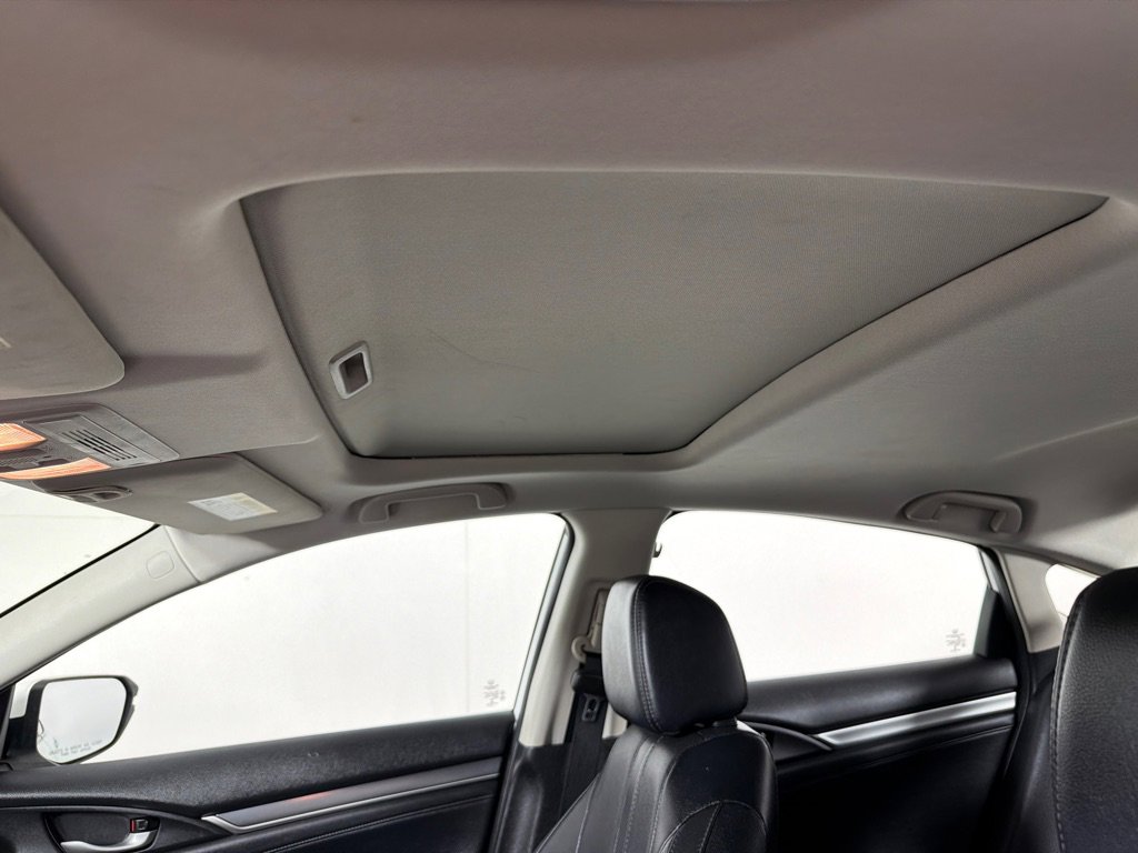 Used 2017 Honda Civic Touring image 13