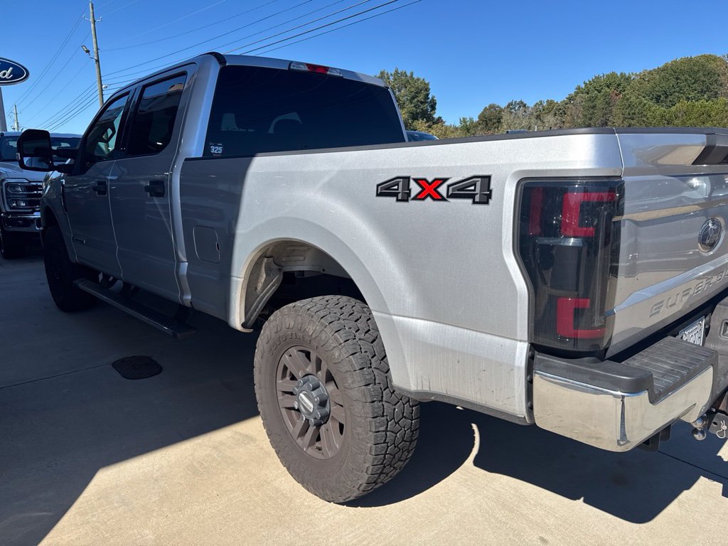 Used 2017 Ford F250 XLT AWD/4WD image 5