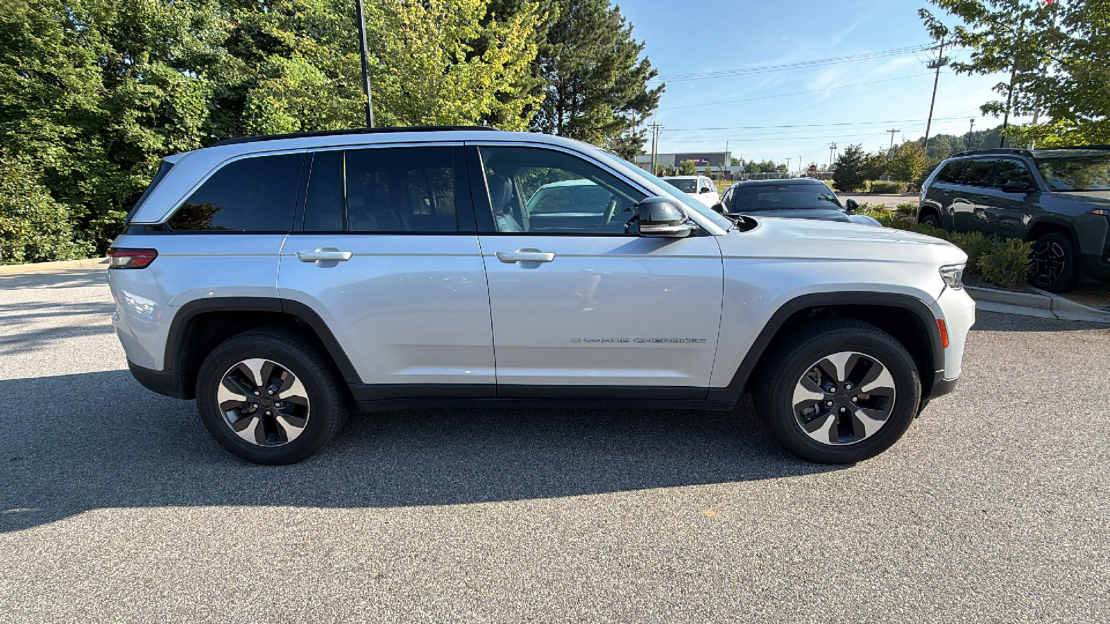 Used 2024 Jeep Grand Cherokee Limited 4xe AWD/4WD image 7