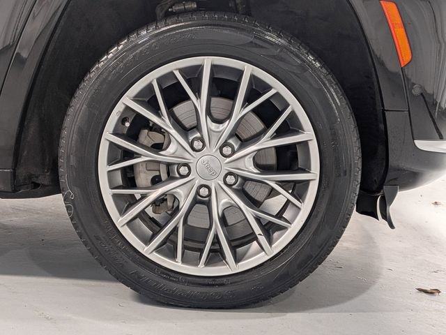 Used 2023 Jeep Grand Cherokee L Summit w/ Advanced Protech Group IV image 27