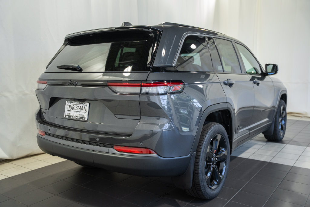 New 2026 Jeep Grand Cherokee Limited w/ Limited Altitude Package AWD/4WD image 4