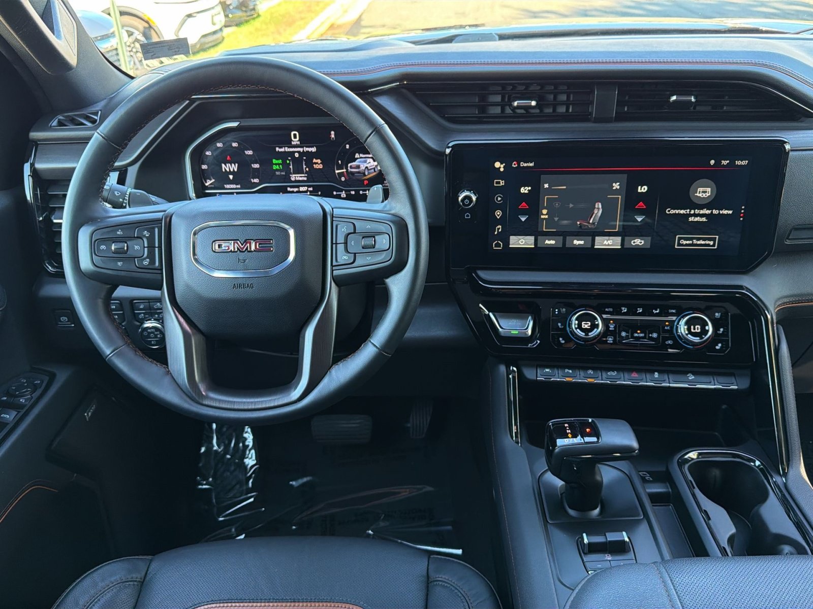 Used 2024 GMC Sierra 1500 AT4 w/ Technology Package AWD/4WD image 16