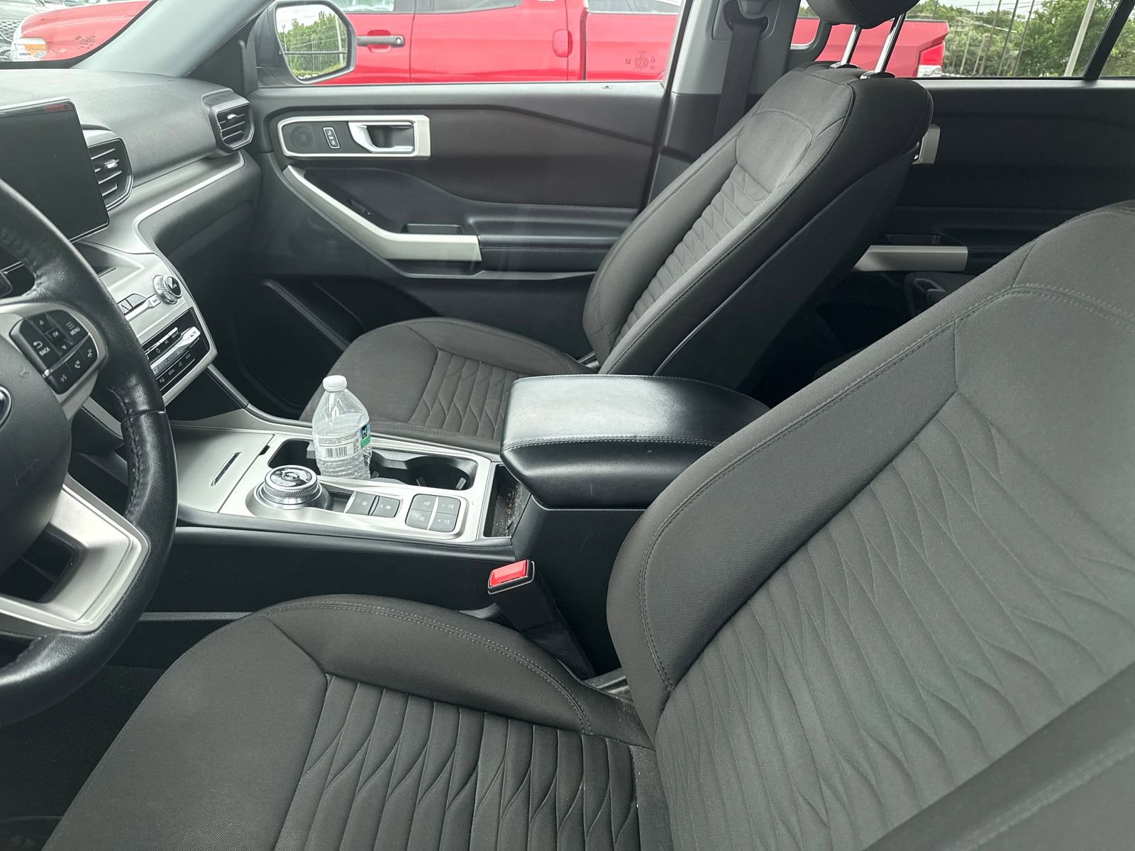 Used 2020 Ford Explorer XLT RWD image 8