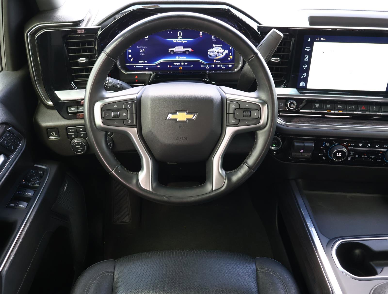 Used 2025 Chevrolet Silverado 3500 LTZ w/ LTZ Texas Edition image 10