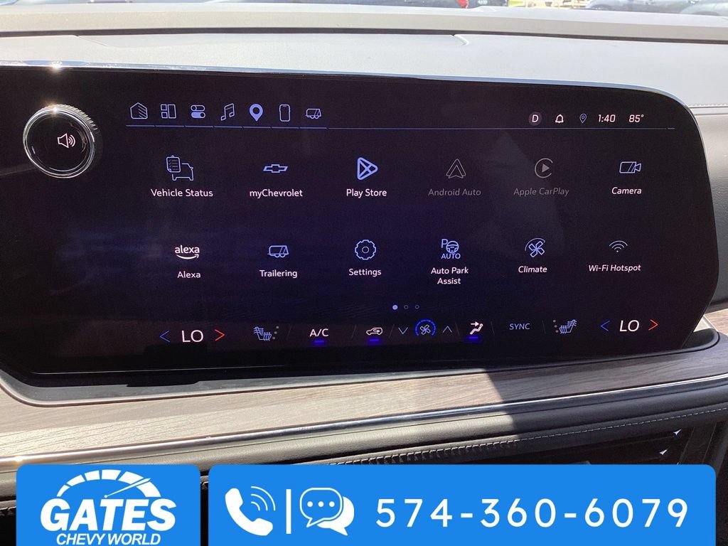 Used 2025 Chevrolet Suburban Z71 AWD/4WD image 3