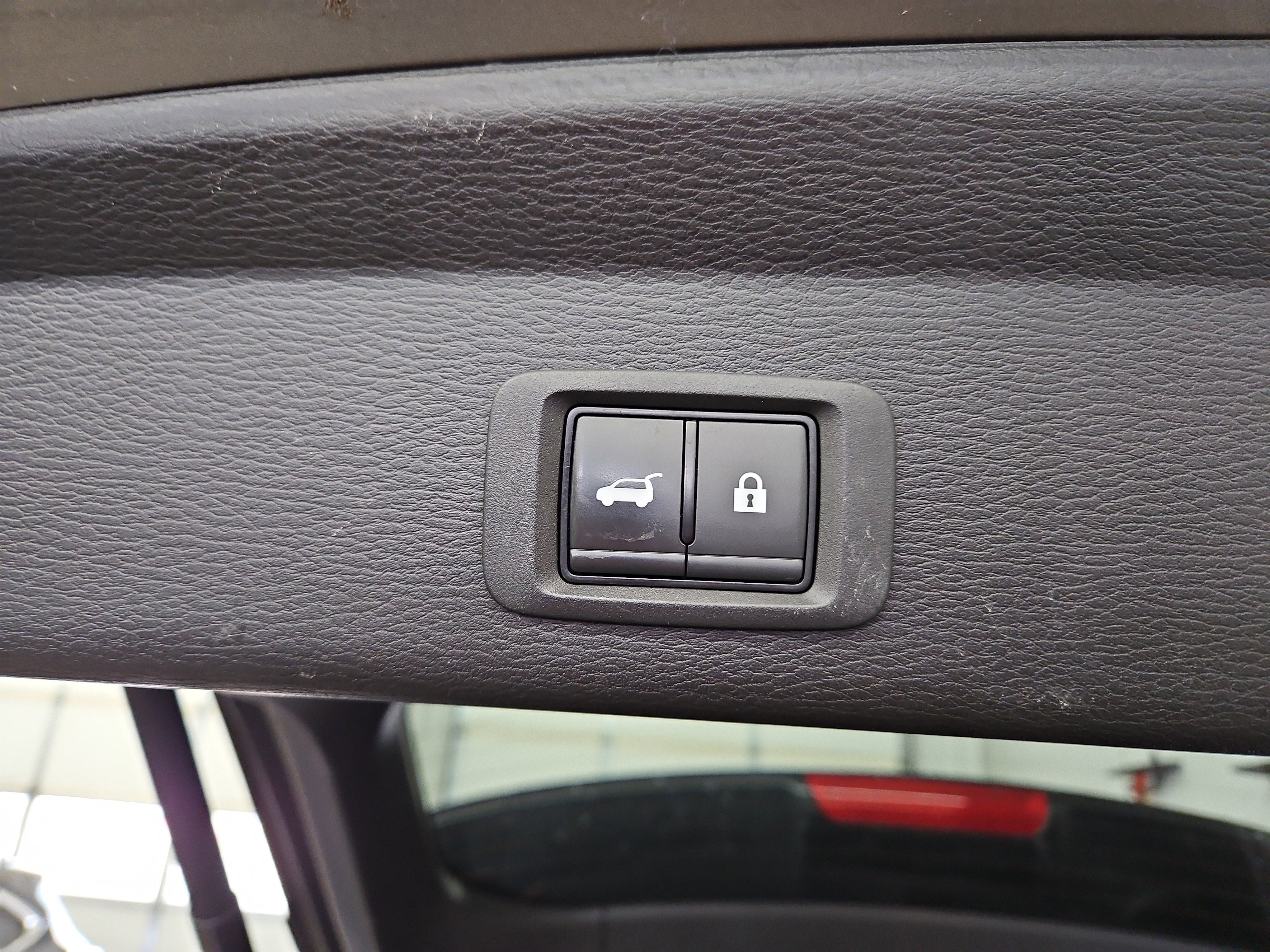 Used 2023 Mitsubishi Outlander SE image 13