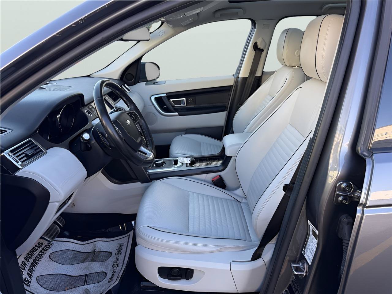 Used 2019 Land Rover Discovery Sport HSE Dynamic AWD/4WD image 11