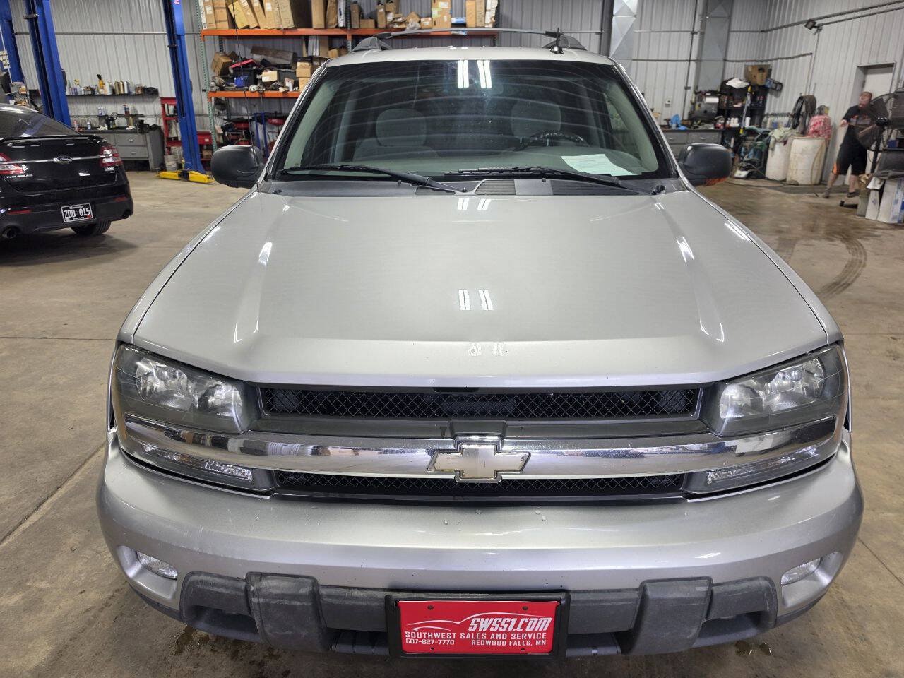 Used 2005 Chevrolet TrailBlazer EXT 4WD w/ LS Preferred Equipment Group image 3