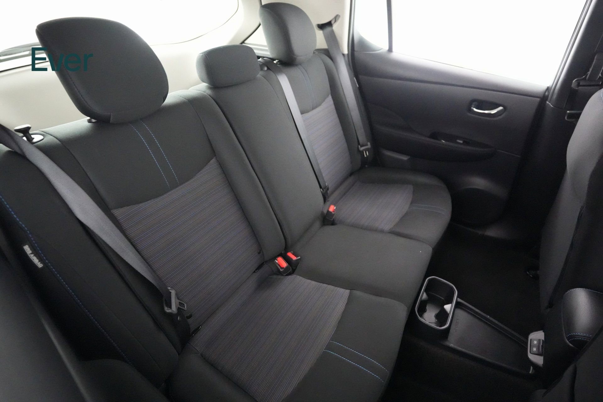 Used 2025 Nissan Leaf SV Plus image 9