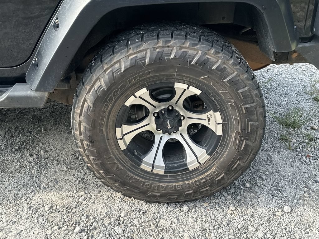 Used 2010 Jeep Wrangler Unlimited Sport AWD/4WD image 18
