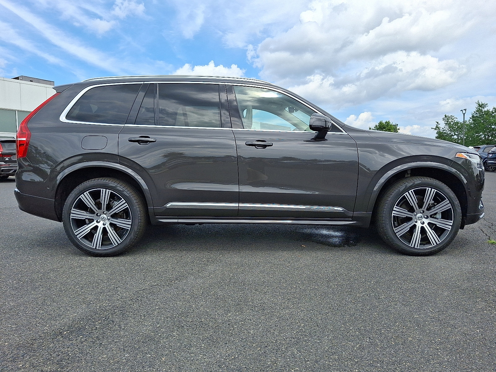 Used 2024 Volvo XC90 T8 Plus w/ Protection Package Premier image 7