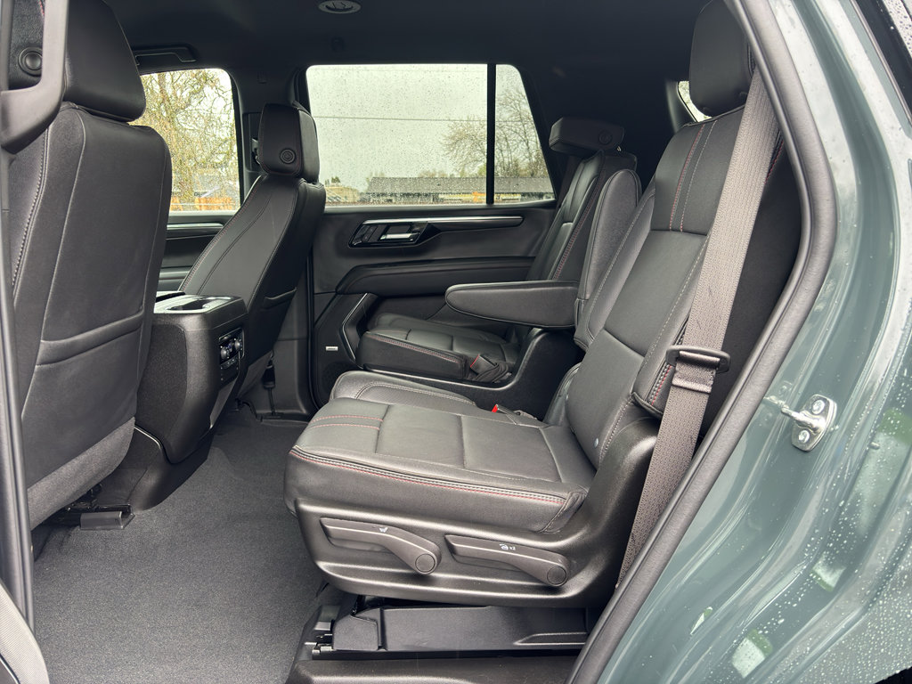 Used 2025 Chevrolet Tahoe RST w/ RST Performance Edition image 14