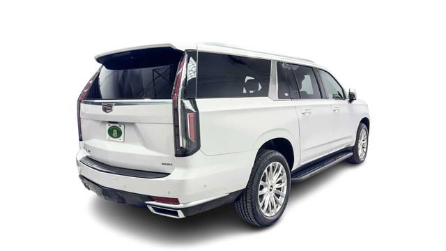 Used 2022 Cadillac Escalade ESV Premium Luxury image 2