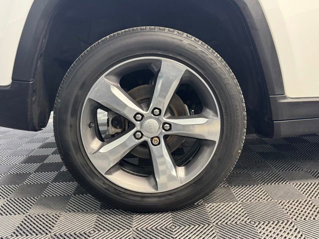 Used 2022 Jeep Grand Cherokee Limited image 44