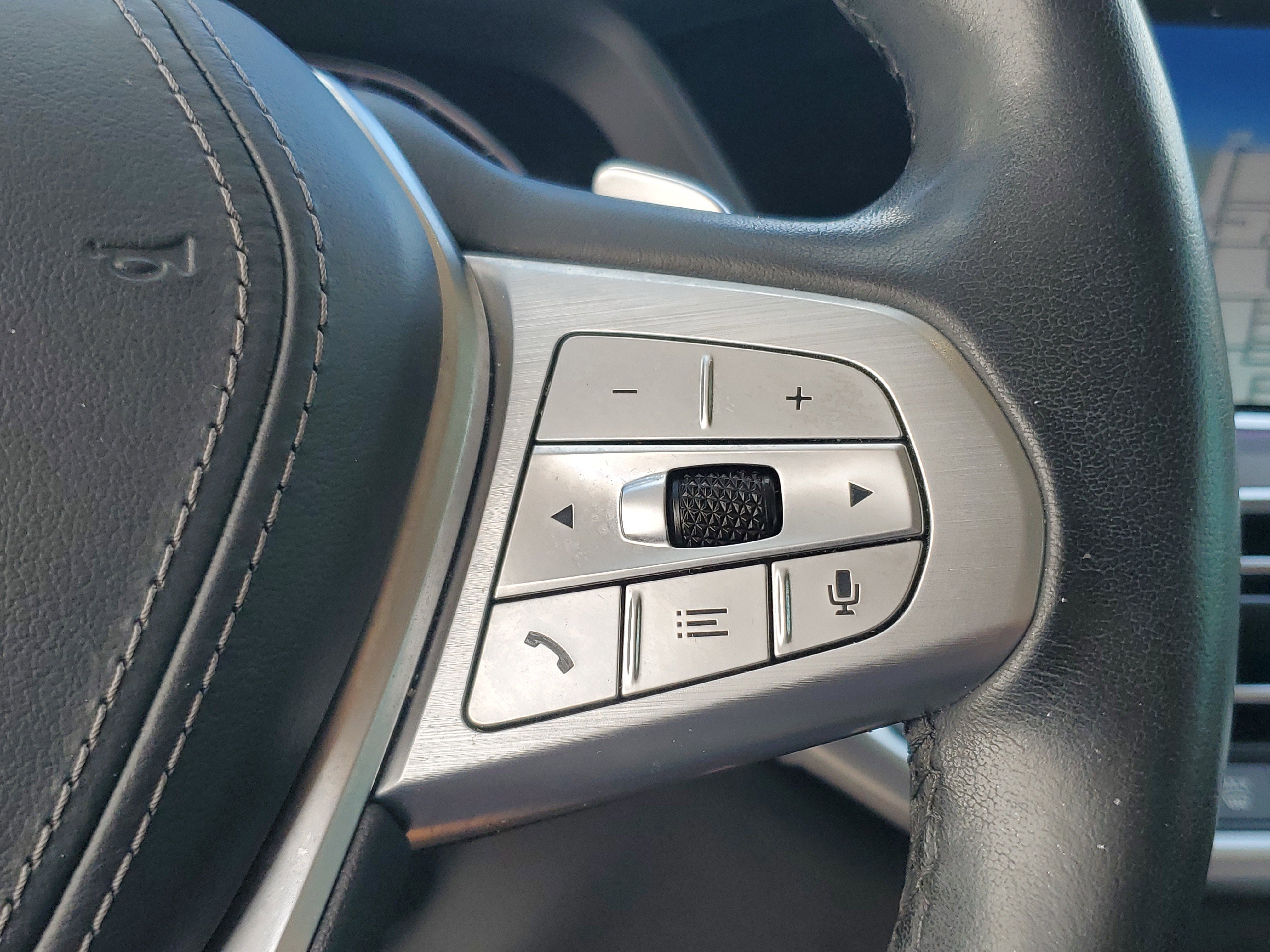 Used 2022 BMW X7 xDrive40i w/ Premium Package image 24