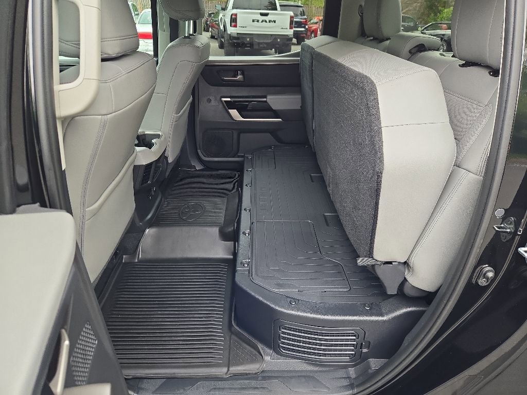 Used 2024 Toyota Tundra Limited AWD/4WD image 48