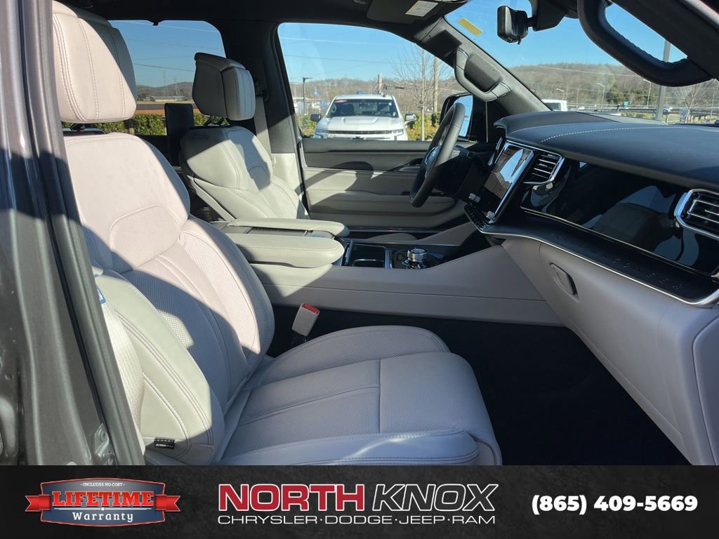 New 2026 Jeep Grand Wagoneer Summit image 30
