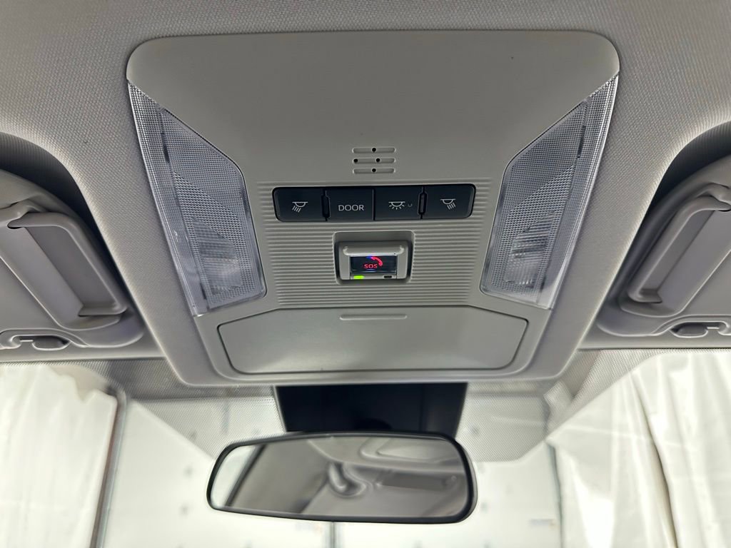 Used 2025 Toyota RAV4 XLE image 39