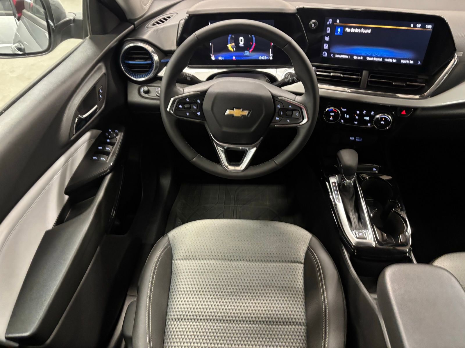 Used 2026 Chevrolet Trax LT w/ Driver Confidence Package FWD image 12