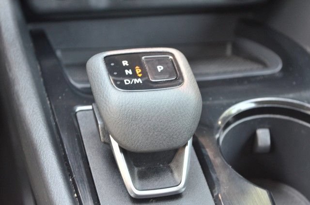 Used 2024 Nissan Rogue SV AWD/4WD image 30