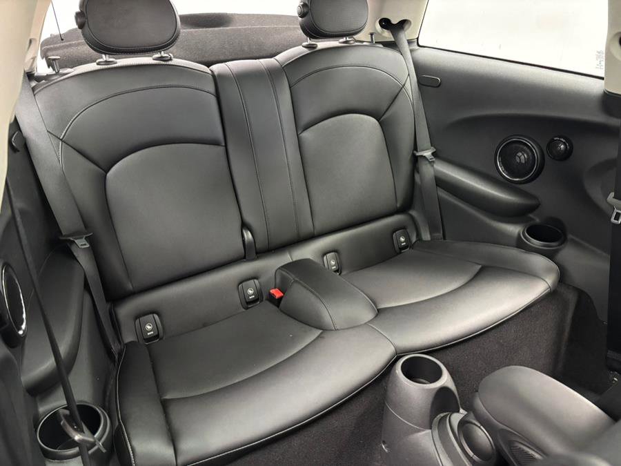 Used 2015 MINI Cooper S image 31