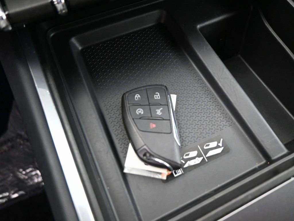 Used 2025 GMC Acadia Elevation AWD/4WD image 14
