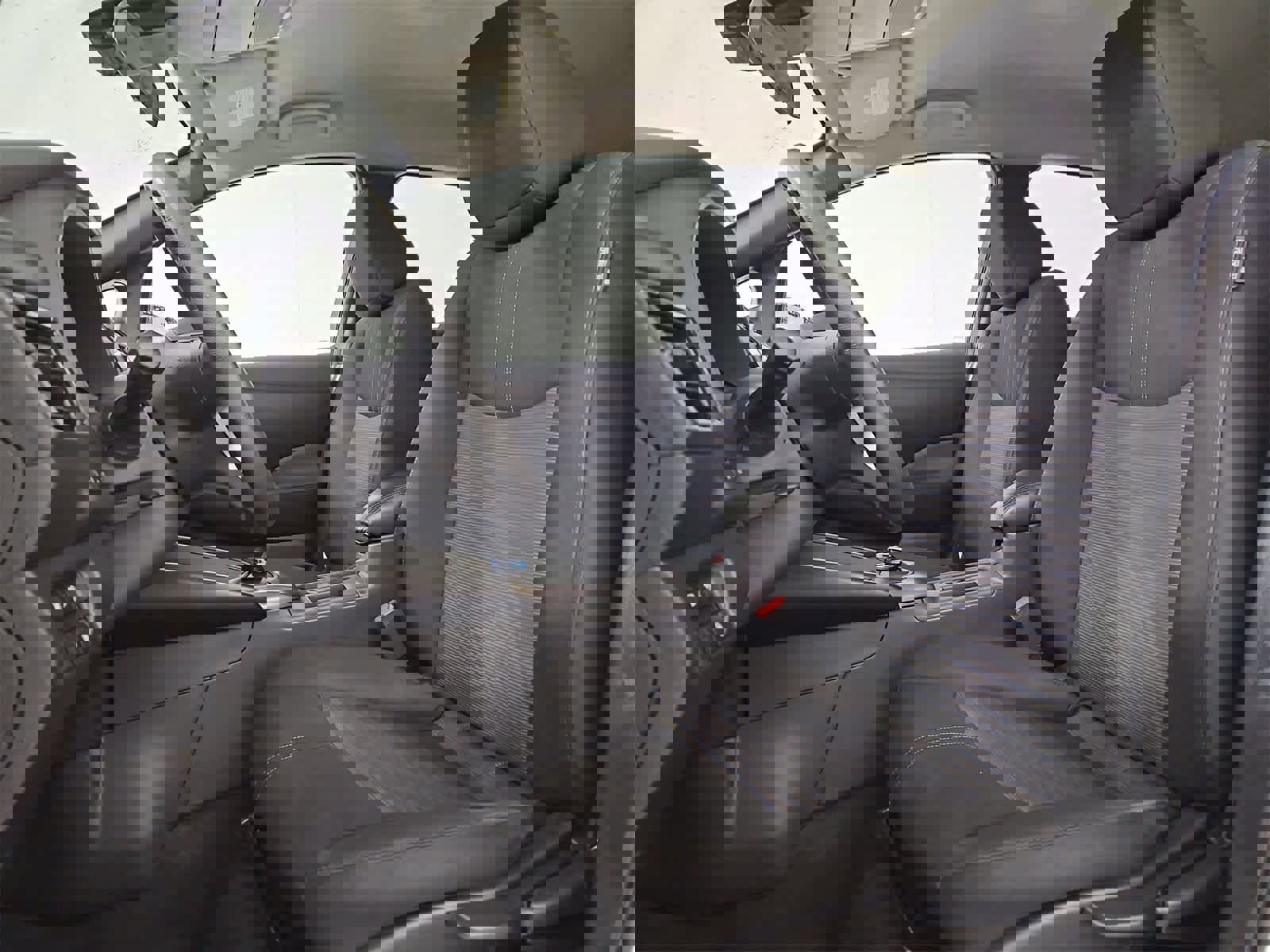 Used 2022 Nissan Leaf S image 16