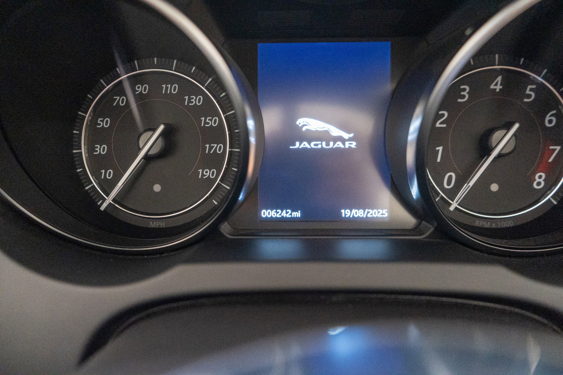 Used 2019 Jaguar F-TYPE R-Dynamic image 22