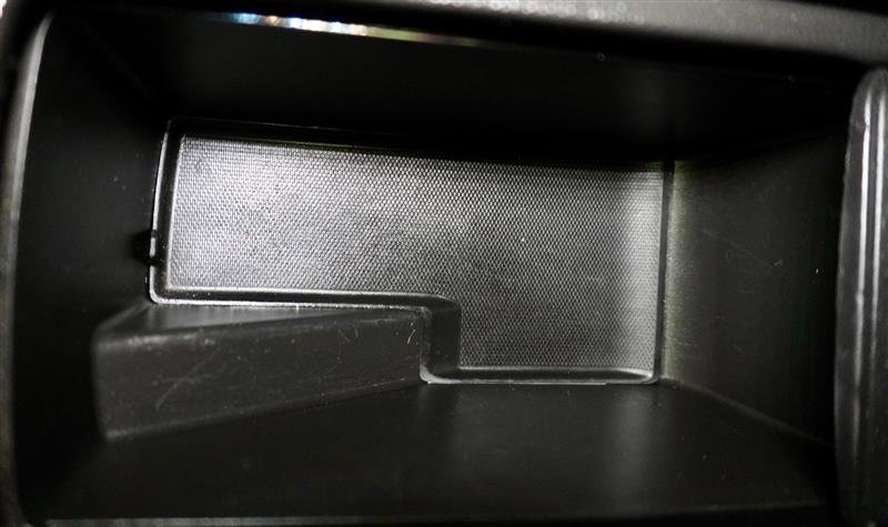 Used 2018 Buick Encore Premium image 28