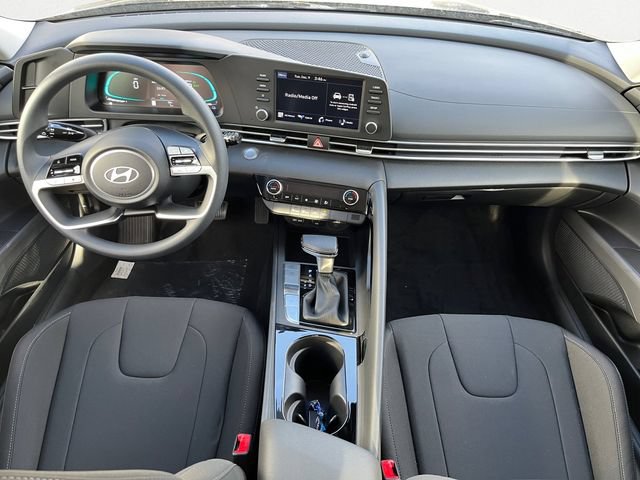 Certified 2026 Hyundai Elantra Hybrid FWD image 12