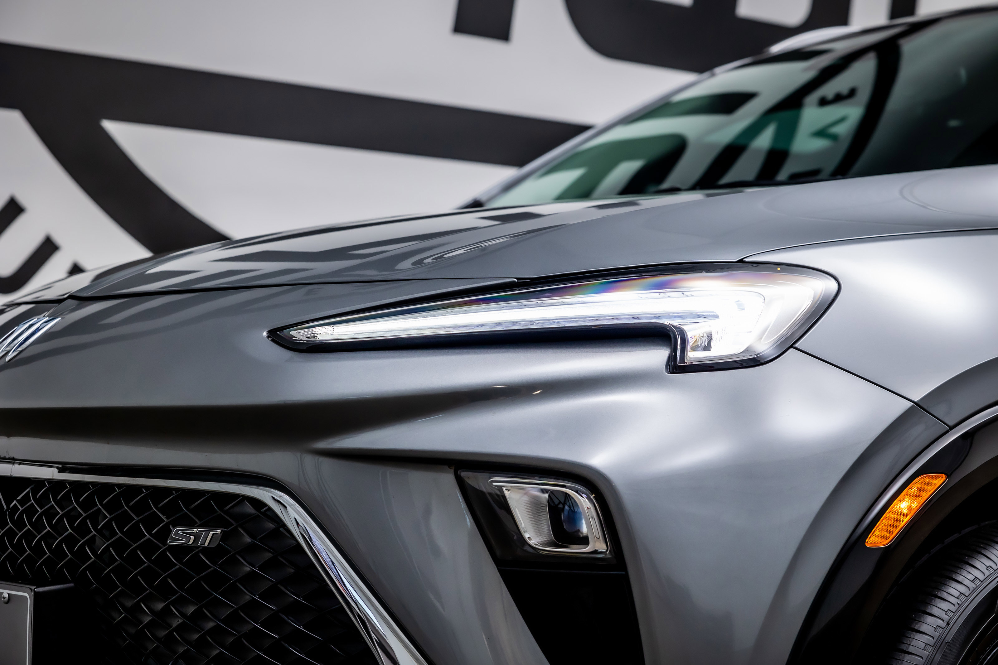 Used 2025 Buick Encore GX Sport Touring image 14