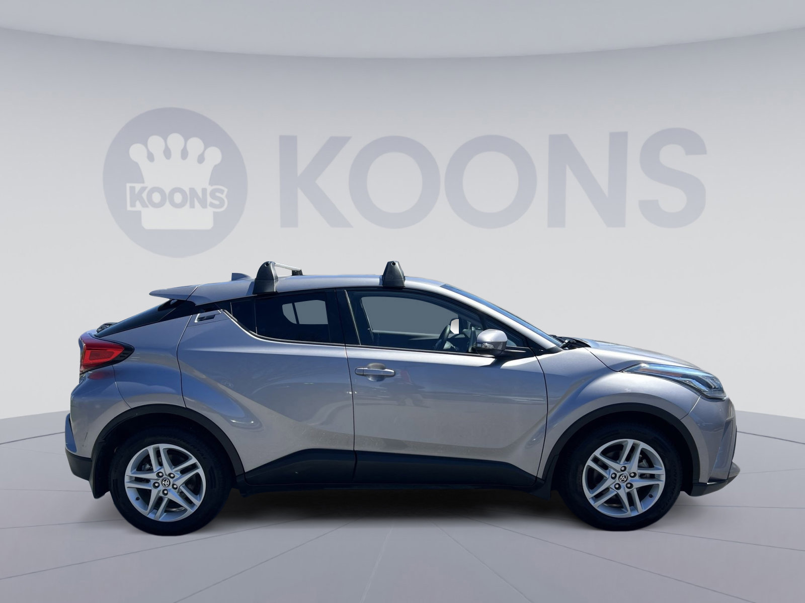 Used 2020 Toyota C-HR LE image 8