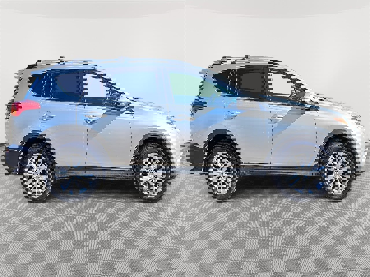 Used 2015 Toyota RAV4 Limited w/ Technology Package image 4